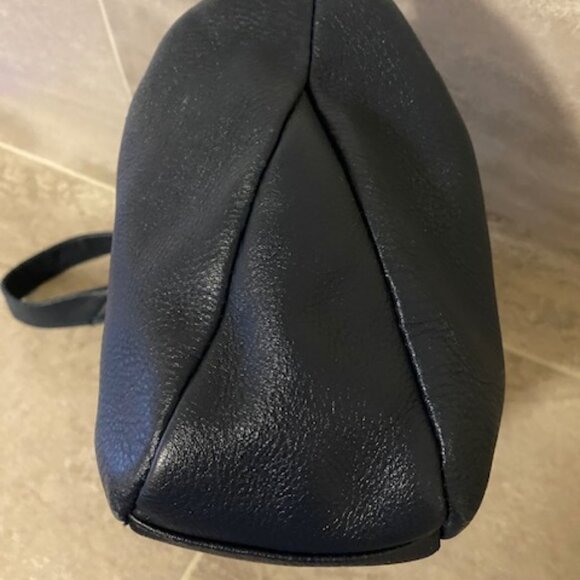 The Sak Leather Shoulder Bag - Picture 6 of 15